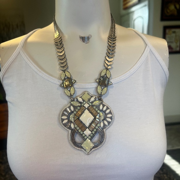 #18 - Picture 1 of 1